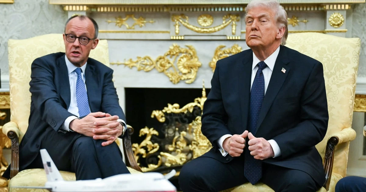 Фрідріх Мерц і Дональд Трамп під час зустрічі в Білому домі, фото Andrew Caballero-Reynolds, AFP via Getty Images